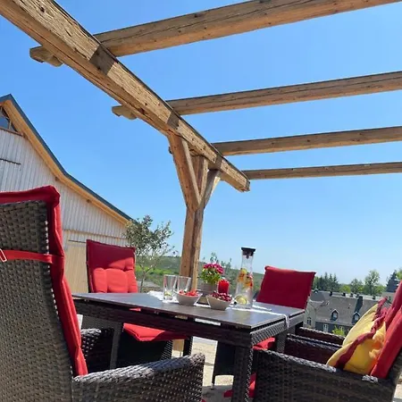 Im Chaletstil Kornspeicher 70 Qm Wellness Fitness Sauna Bergroedelhof Feilitzsch