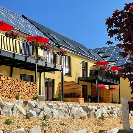 Im Chaletstil Kornspeicher 70 Qm Wellness Fitness Sauna Bergroedelhof 아파트 Feilitzsch